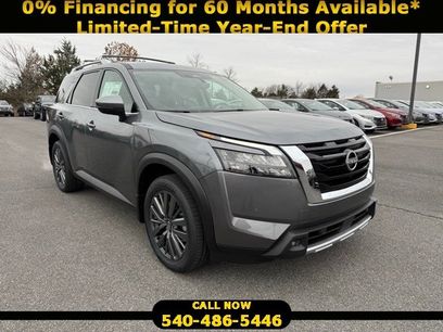 New 2025 Nissan Pathfinder SL w/ SL Premium Package