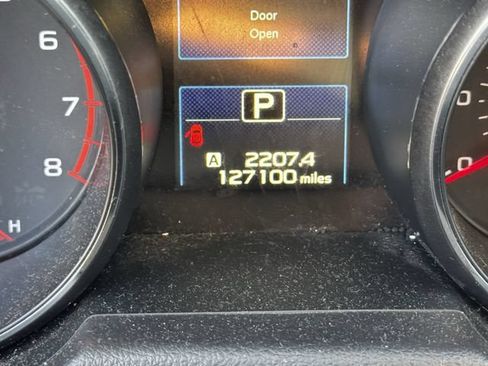 Used 2017 Subaru Outback 2.5i AWD/4WD image 8