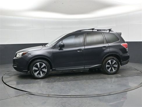 Used 2017 Subaru Forester 2.5i Premium image 7