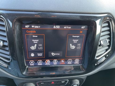 Used 2020 Jeep Compass Limited image 32