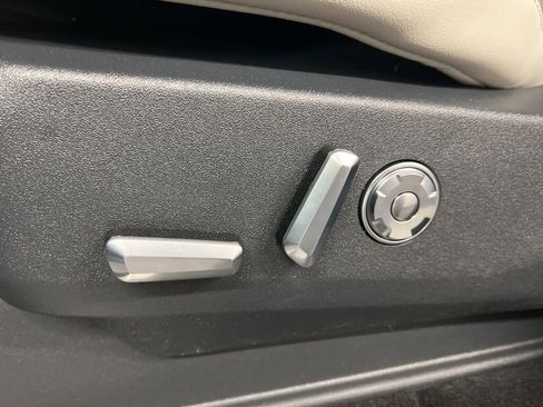 New 2026 Lincoln Navigator L Reserve image 30