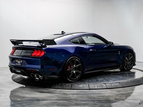 Used 2020 Ford Mustang Shelby GT500 w/ Carbon Fiber Track Pack image 13