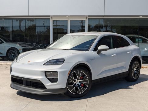 New 2025 Porsche Macan 4S Electric image 1