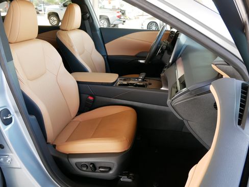 Certified 2025 Lexus RX 350 w/ Convenience Package image 8