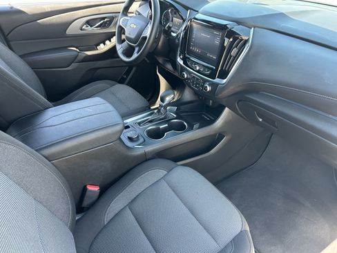 Certified 2023 Chevrolet Traverse LT FWD image 13