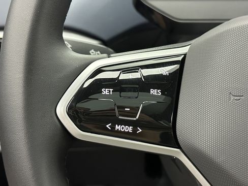 Used 2024 Volkswagen ID.4 S image 16