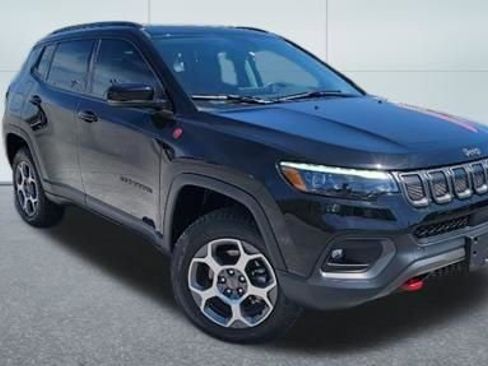 Used 2022 Jeep Compass Trailhawk w/ Trailhawk Elite Group AWD/4WD image 2