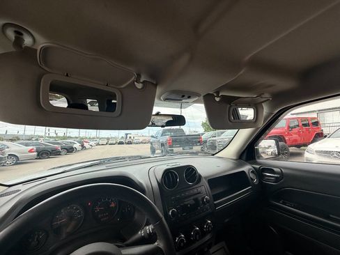 Used 2014 Jeep Patriot Latitude w/ All Weather Capability Group AWD/4WD image 46