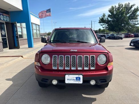 Used 2014 Jeep Patriot Sport w/ Power Value Group FWD image 2
