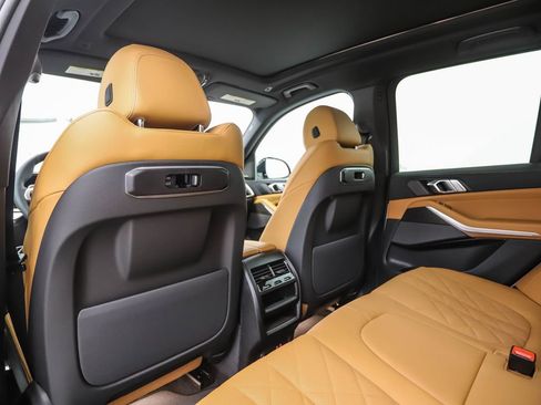 Used 2026 BMW X5 xDrive40i w/ M Sport Package image 20