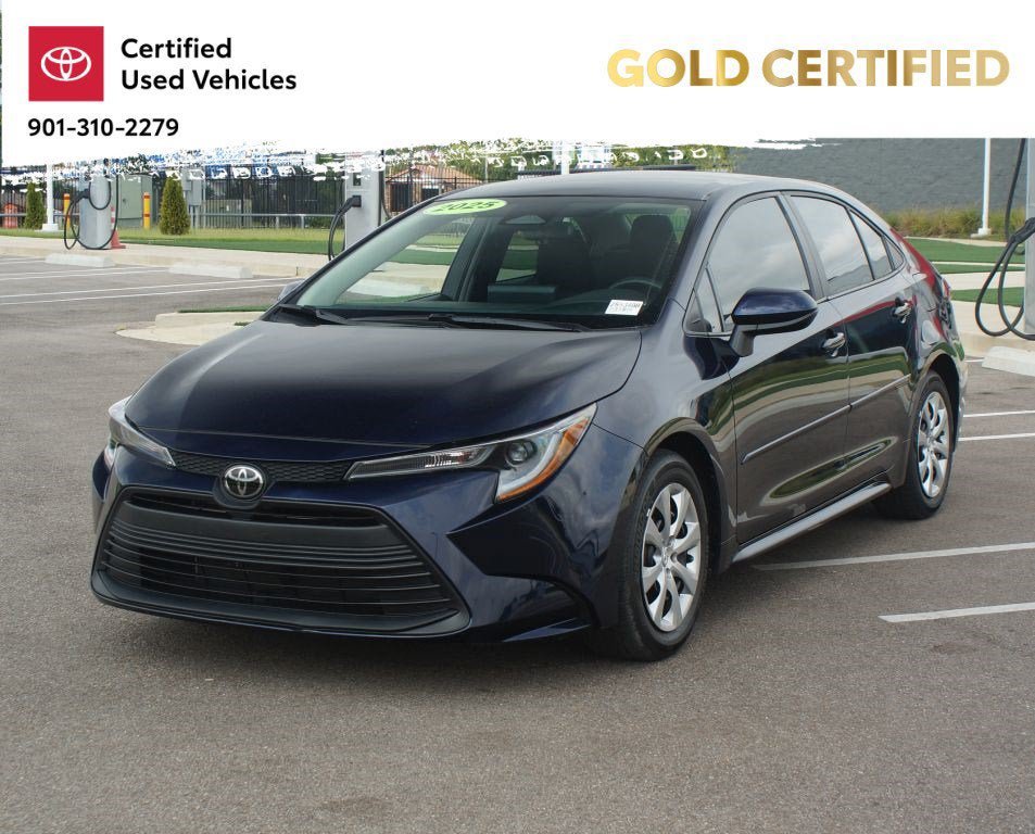 Used 2025 Toyota Corolla LE FWD image 21