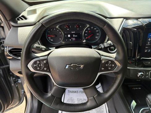 Used 2023 Chevrolet Traverse RS AWD/4WD image 15