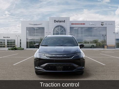 New 2027 Chrysler Pacifica Limited FWD image 7