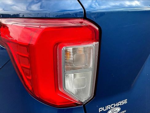 Used 2022 Ford Explorer XLT w/ Equipment Group 202A RWD image 25