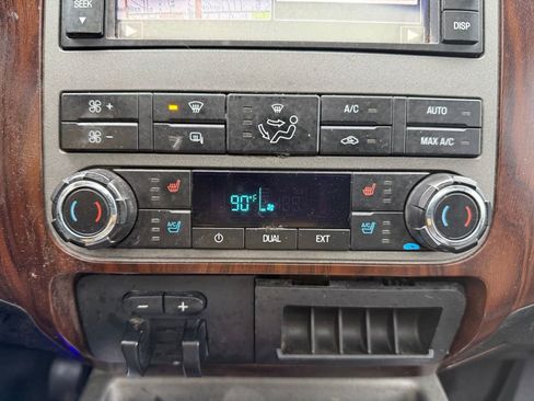 Used 2011 Ford F250 Lariat w/ Lariat Ultimate Pkg image 32