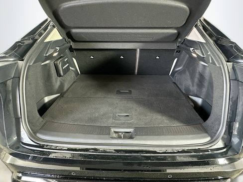 Used 2023 Nissan Ariya FWD image 29