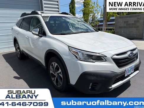 Used 2020 Subaru Outback Touring AWD/4WD image 1