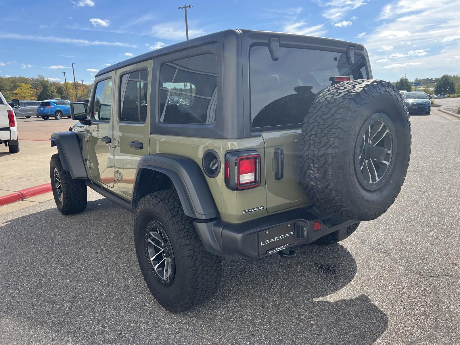Used 2025 Jeep Wrangler Unlimited Sport AWD/4WD image 11