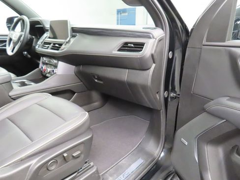 Used 2024 GMC Yukon SLT w/ SLT Luxury Package AWD/4WD image 37