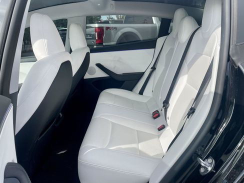 Used 2025 Tesla Model 3 Long Range RWD image 10