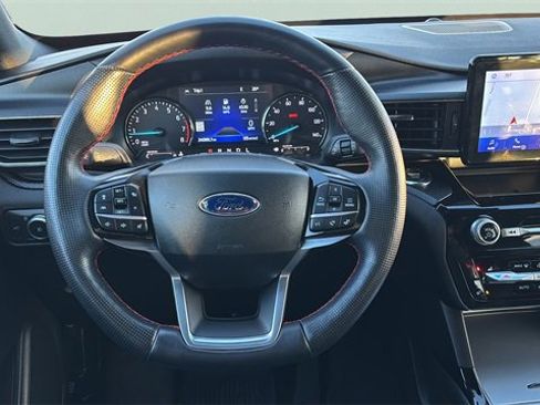 Used 2022 Ford Explorer ST-Line w/ Class IV Trailer Tow Package image 8