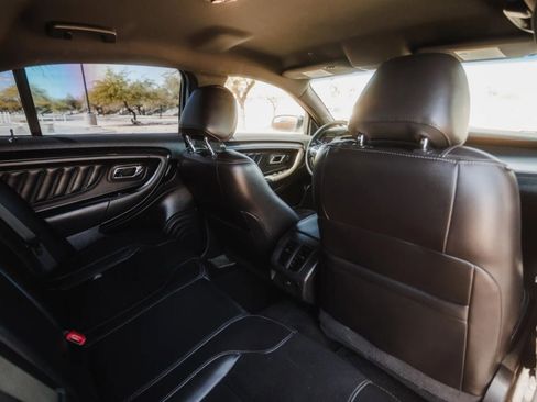 Used 2015 Ford Taurus SHO image 33