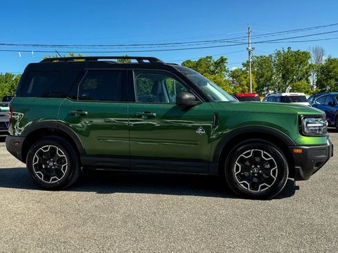 Used 2025 Ford Bronco Sport Outer Banks w/ Outer Banks Tech Package+ AWD/4WD image 2