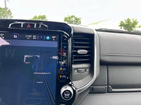 Used 2024 RAM 2500 Laramie w/ Sport Appearance Package image 17