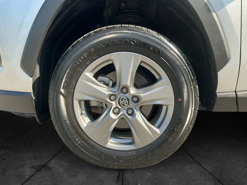 Used 2024 Toyota RAV4 LE AWD/4WD image 16