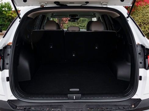 New 2026 Hyundai Tucson SE image 6