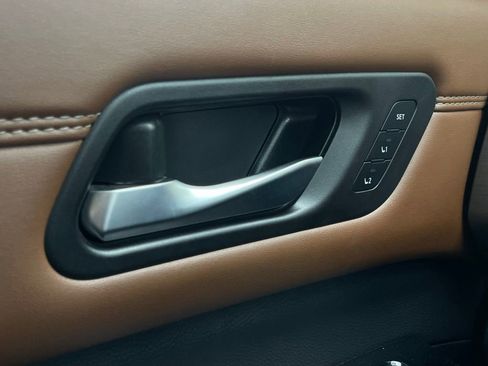 Used 2024 Nissan Pathfinder Platinum w/ Cargo Package FWD image 10