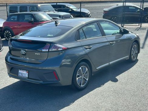 Used 2022 Hyundai Ioniq SE FWD image 5