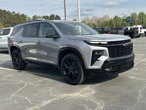 New 2026 Chevrolet Traverse RS w/ LPO, Floor Liner Package AWD/4WD image 2
