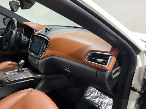 Used 2018 Maserati Ghibli S Q4 image 39