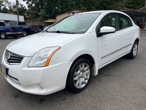 Used 2012 Nissan Sentra 2.0 S FWD image 1