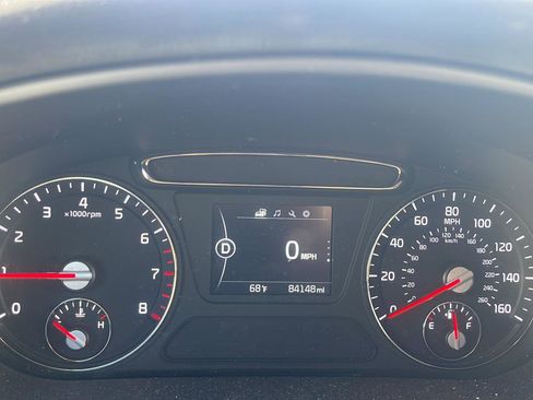 Used 2018 Kia Sorento LX image 11