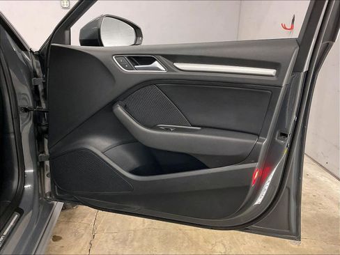 Used 2017 Audi A3 e-tron Premium image 25