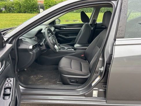 Used 2021 Nissan Altima 2.5 SV FWD image 10