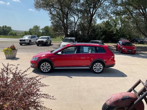 Used 2019 Volkswagen Golf Alltrack SE AWD/4WD image 6