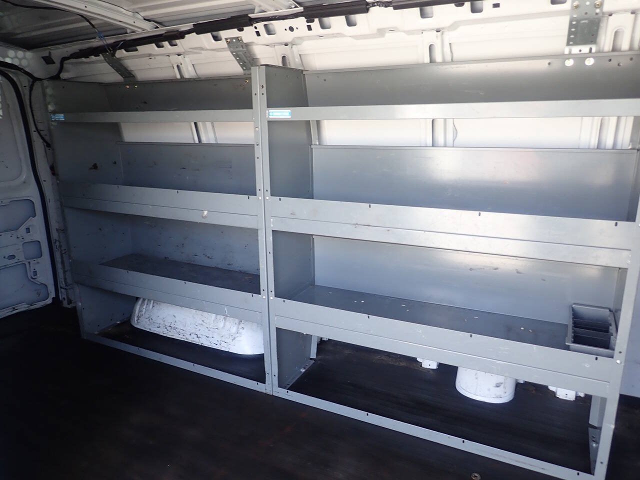 Used 2014 Chevrolet Express 2500 RWD image 23