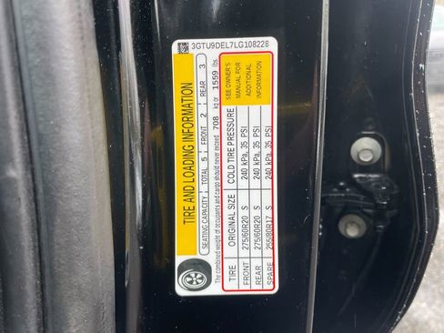 Used 2020 GMC Sierra 1500 SLT w/ SLT Premium Plus Package image 33