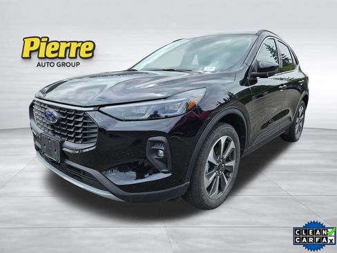 Used 2025 Ford Escape Platinum AWD/4WD image 1
