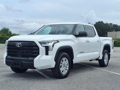 Used 2022 Toyota Tundra SR5 AWD/4WD image 3