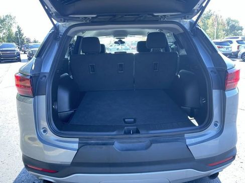 Used 2025 Chevrolet Blazer LT image 25
