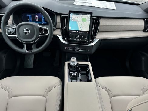 New 2026 Volvo XC90 B5 Plus AWD/4WD image 11