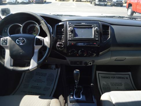 Used 2013 Toyota Tacoma 4x4 Double Cab w/ Convenience Pkg image 16