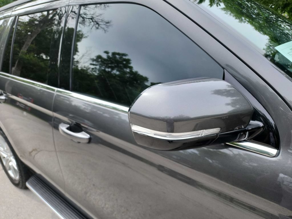 Used 2019 Ford Expedition XLT w/ Equipment Group 202A RWD image 14