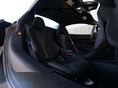 Used 2022 McLaren 720S Luxury RWD image 12