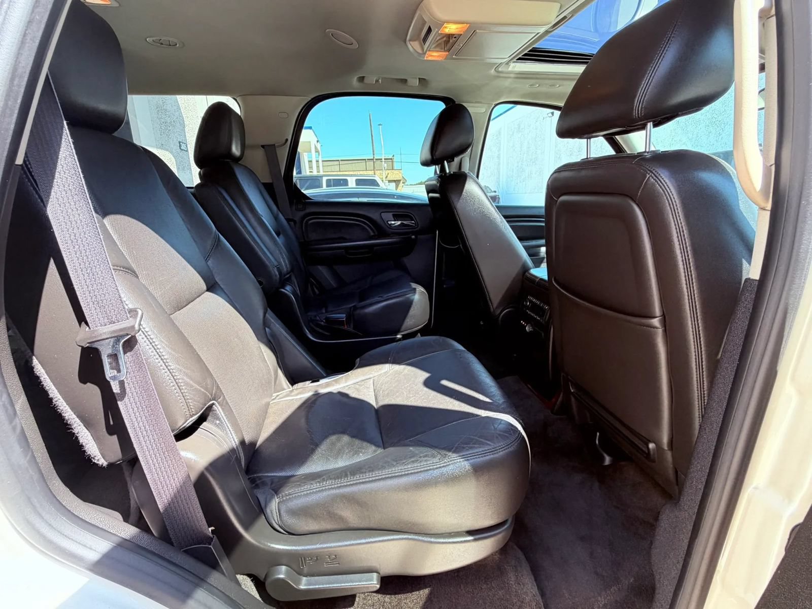 Used 2013 Cadillac Escalade Luxury RWD image 20