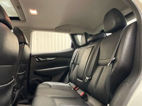 Used 2017 Nissan Rogue Sport SL w/ SL Premium Package AWD/4WD image 14